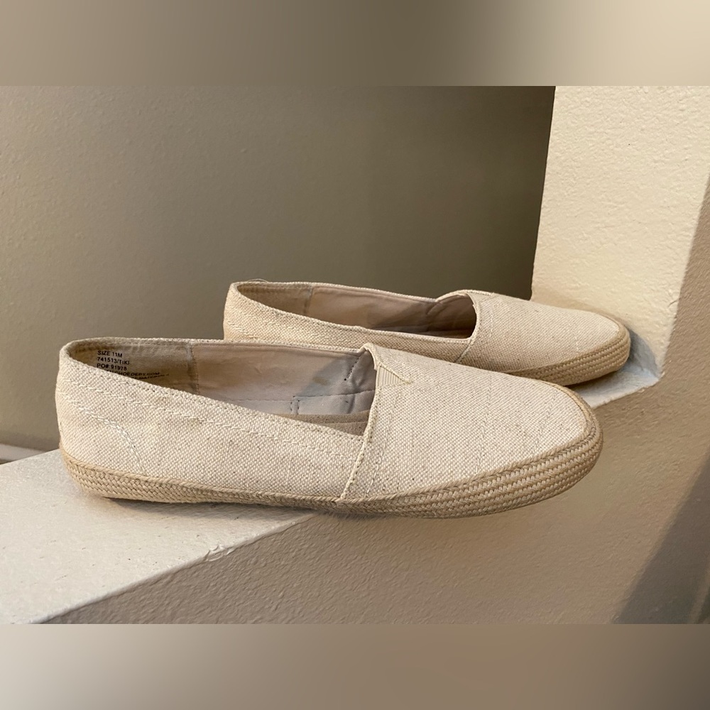 Maui Island. Women’s Slip On Loafer Shoe. Never Worn. Size 11 - Picture 2 of 7